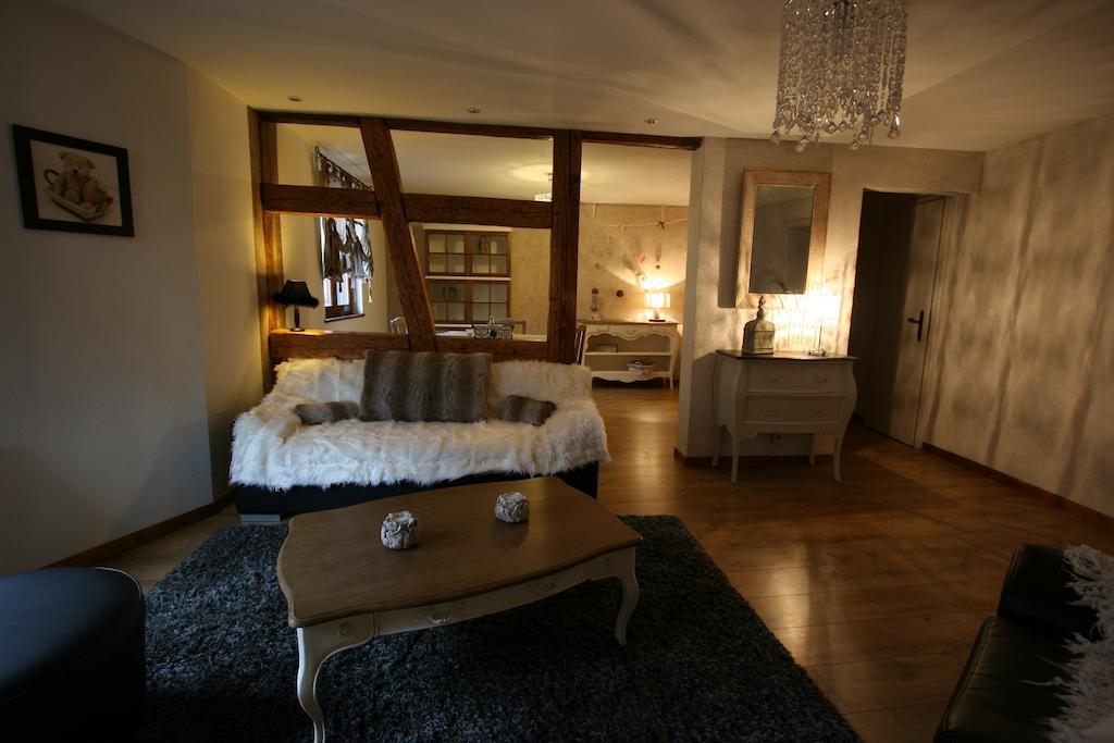 Les Authentics - La Maison D'Amelie Riquewihr Rom bilde